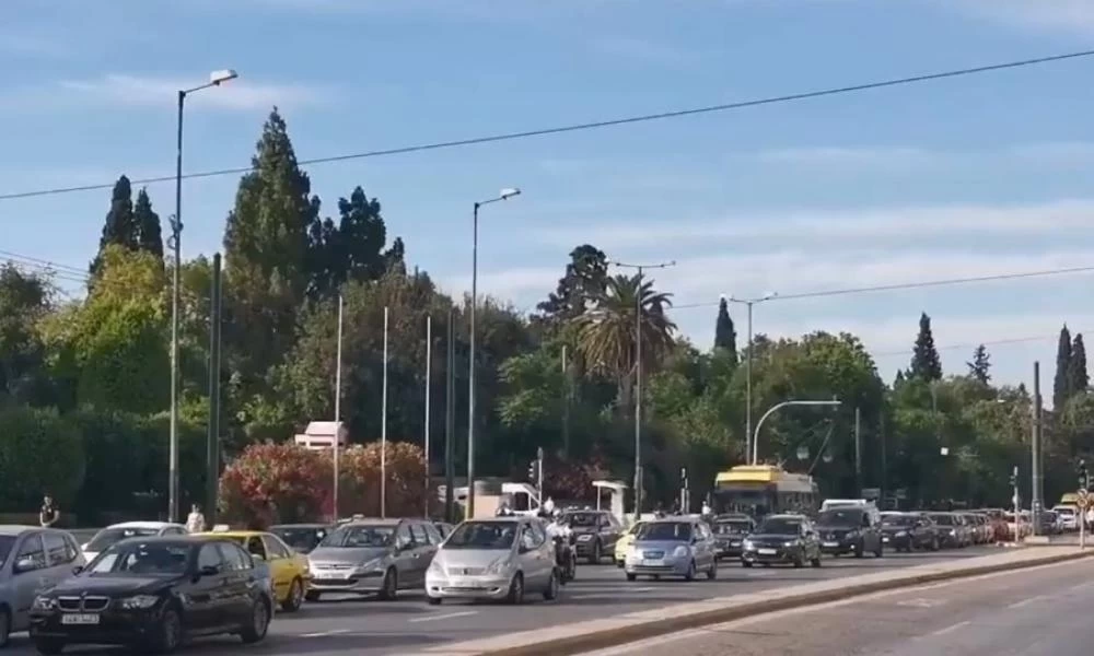 Μεγάλος Περίπατος: Πρεμιέρα με αυξημένη κίνηση (βίντεο)